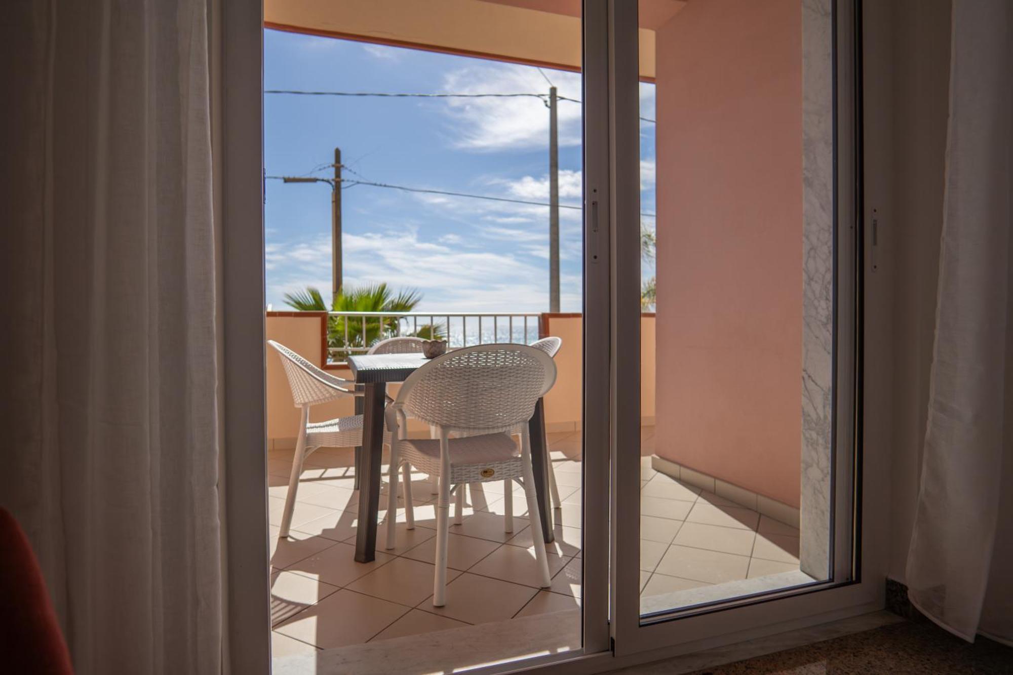 Casa Erika Apartment Bova Marina Bagian luar foto